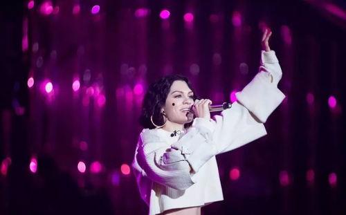 《歌手》在线观看,精彩对决，音乐盛宴不容错过！  第3张